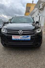 Volkswagen Touareg R-Line Fari LED