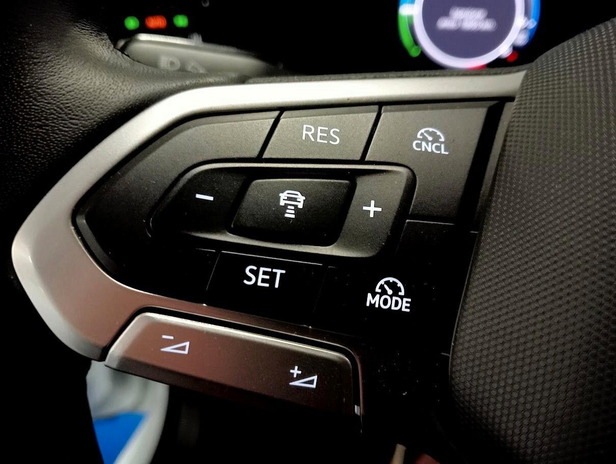 Volkswagen Golf 1.5 TSI eHybrid 204cv DSG 18" LED CAMERA ACC