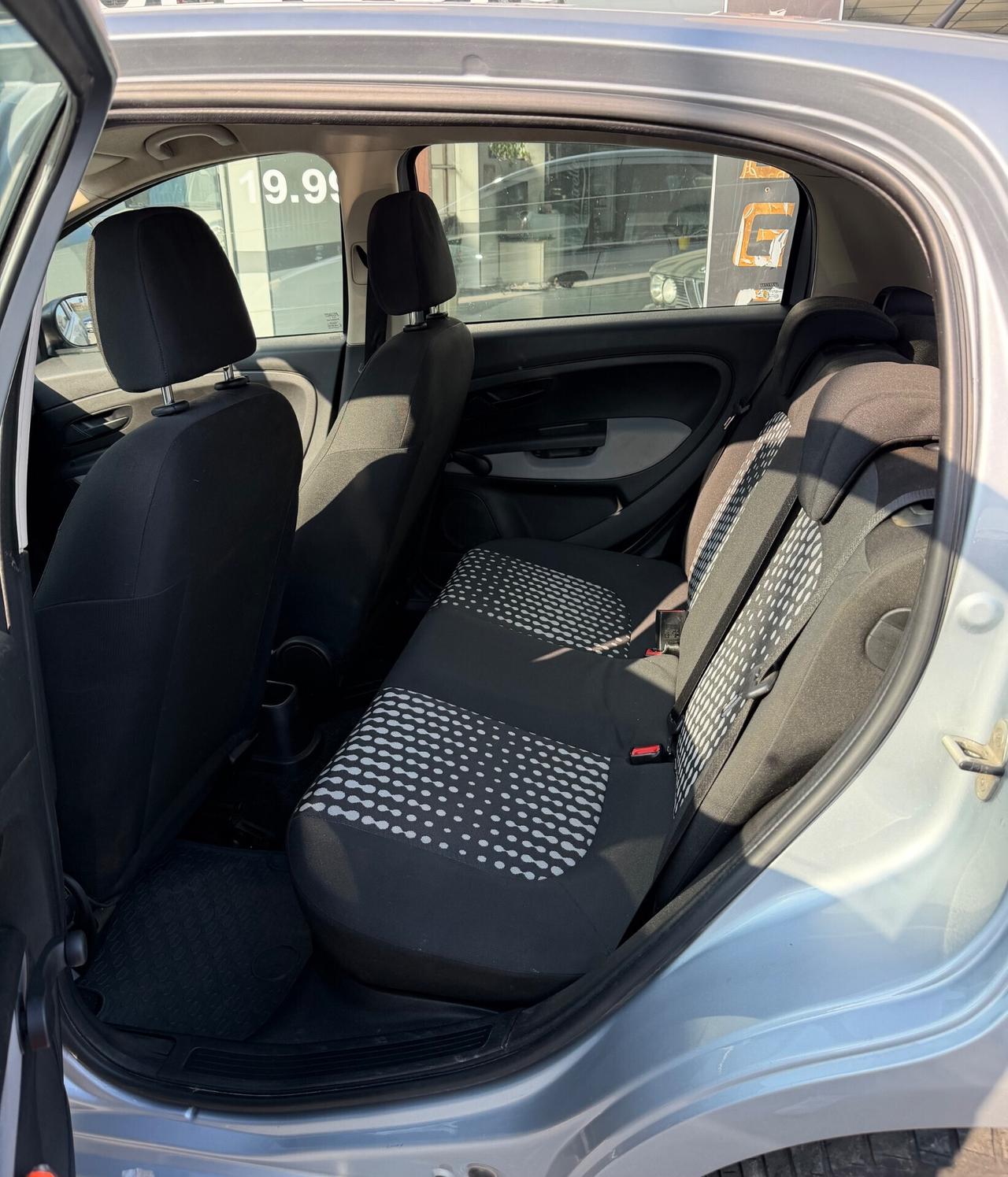 Fiat Grande Punto 1.4 5 p- neopatentati-garanzia 12mesi