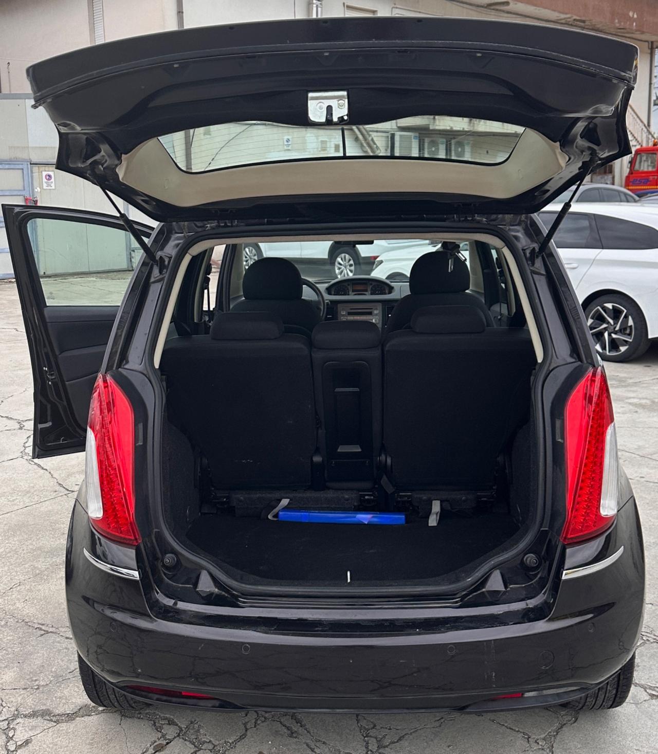 Lancia MUSA 1.3 Mjt 95 CV Gold 2012