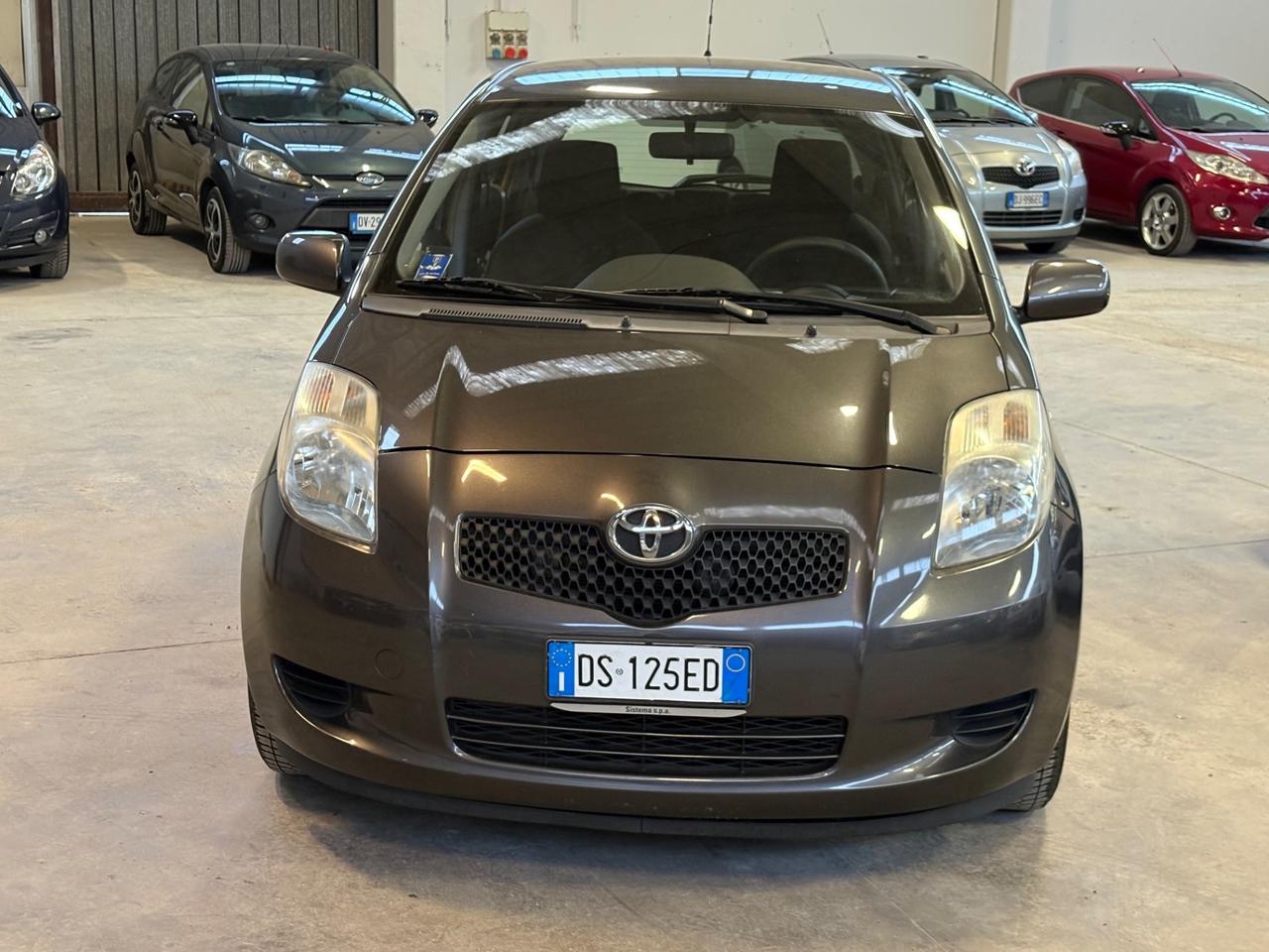 Toyota Yaris 1.0 5 porte Sol