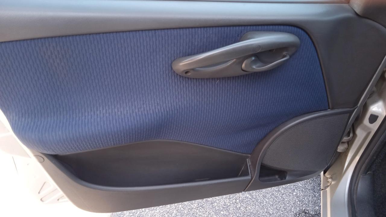 Fiat Punto 1.2i cat 5 porte ELX