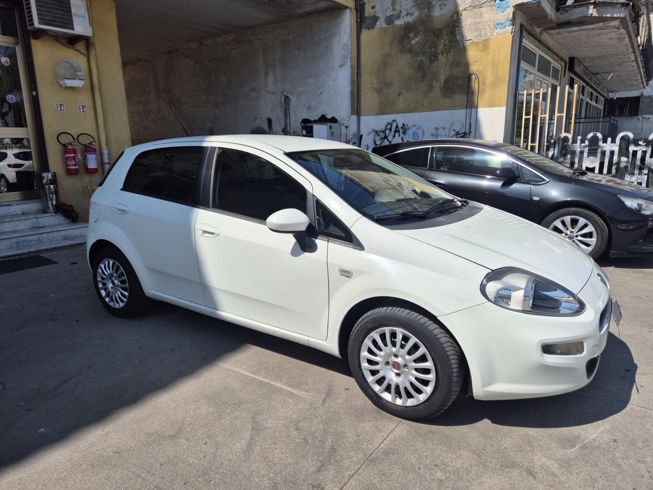 Fiat Punto 1.3 MJT II 75 CV 5 porte Street 2014