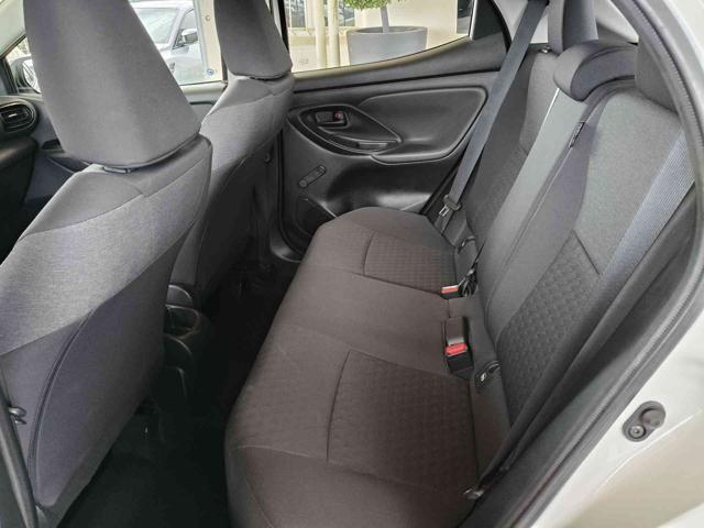 TOYOTA Yaris 1.0 5 porte Active