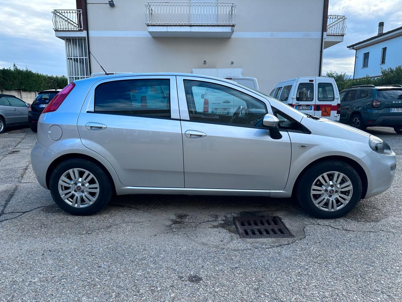 Fiat Punto 1.3 MJT II S&S 95 CV 5 porte Street