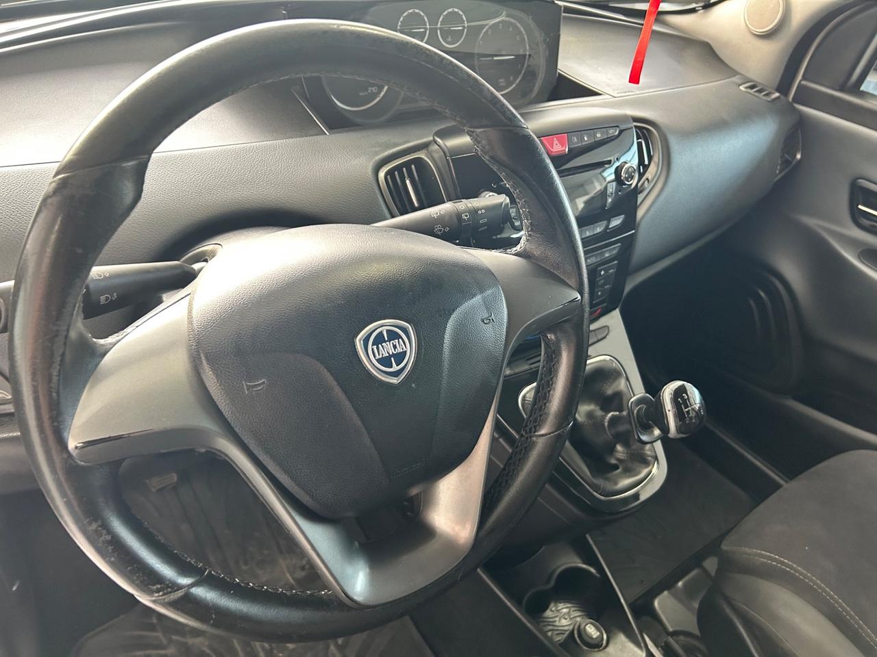 Lancia Ypsilon 1.2 GPL neopatentati 2012