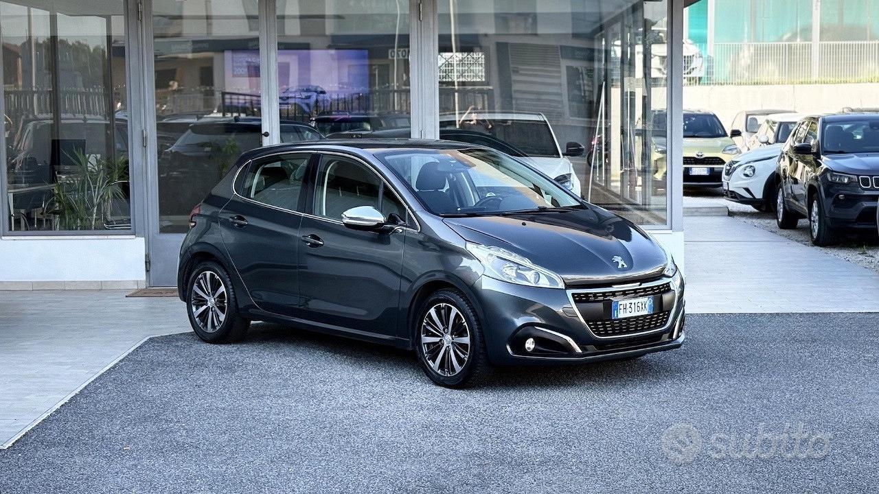 Peugeot 208 5 Porte 1.2 Benzina 82CV E6 Neo - 2017