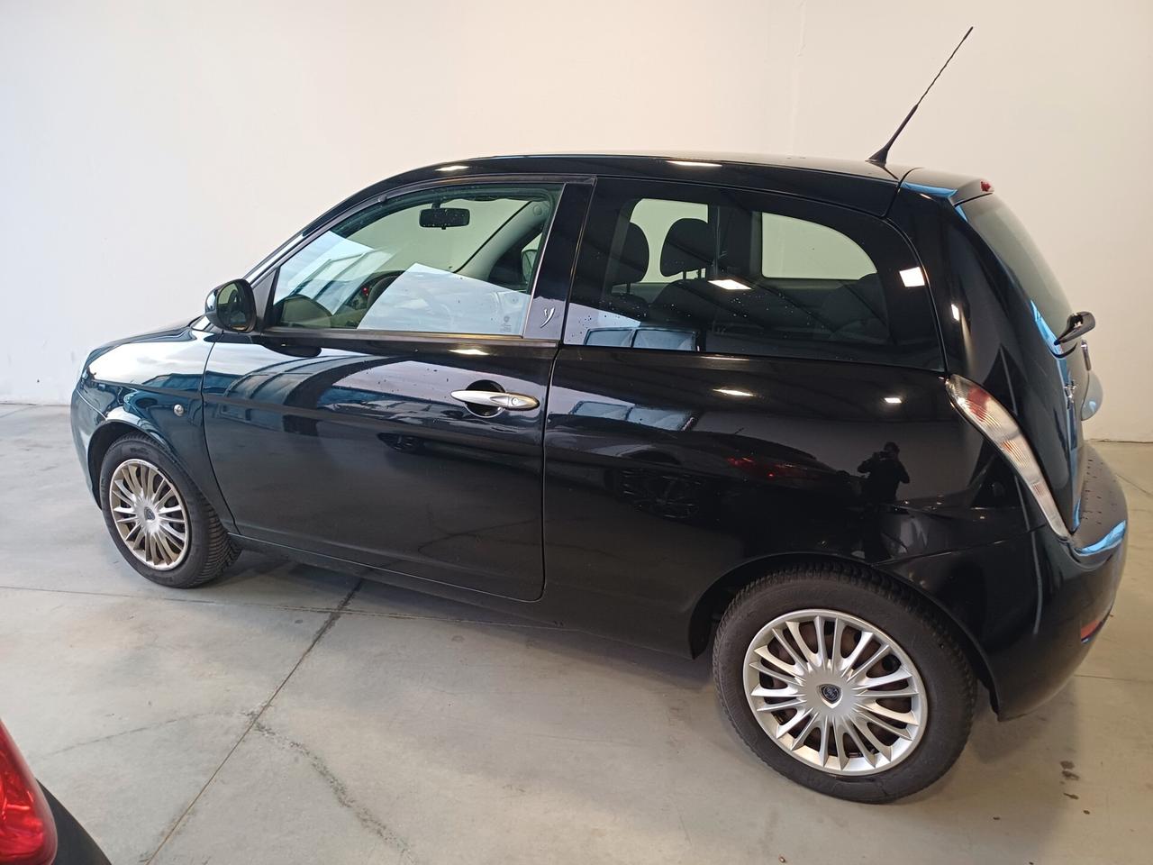 Lancia Ypsilon 1.2 60 CV Elle UniPro