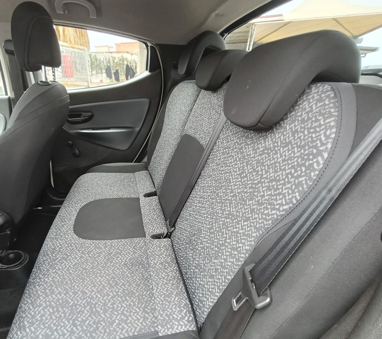 Lancia Ypsilon 0.9 TwinAir 5 porte Metano Ecochic Gold