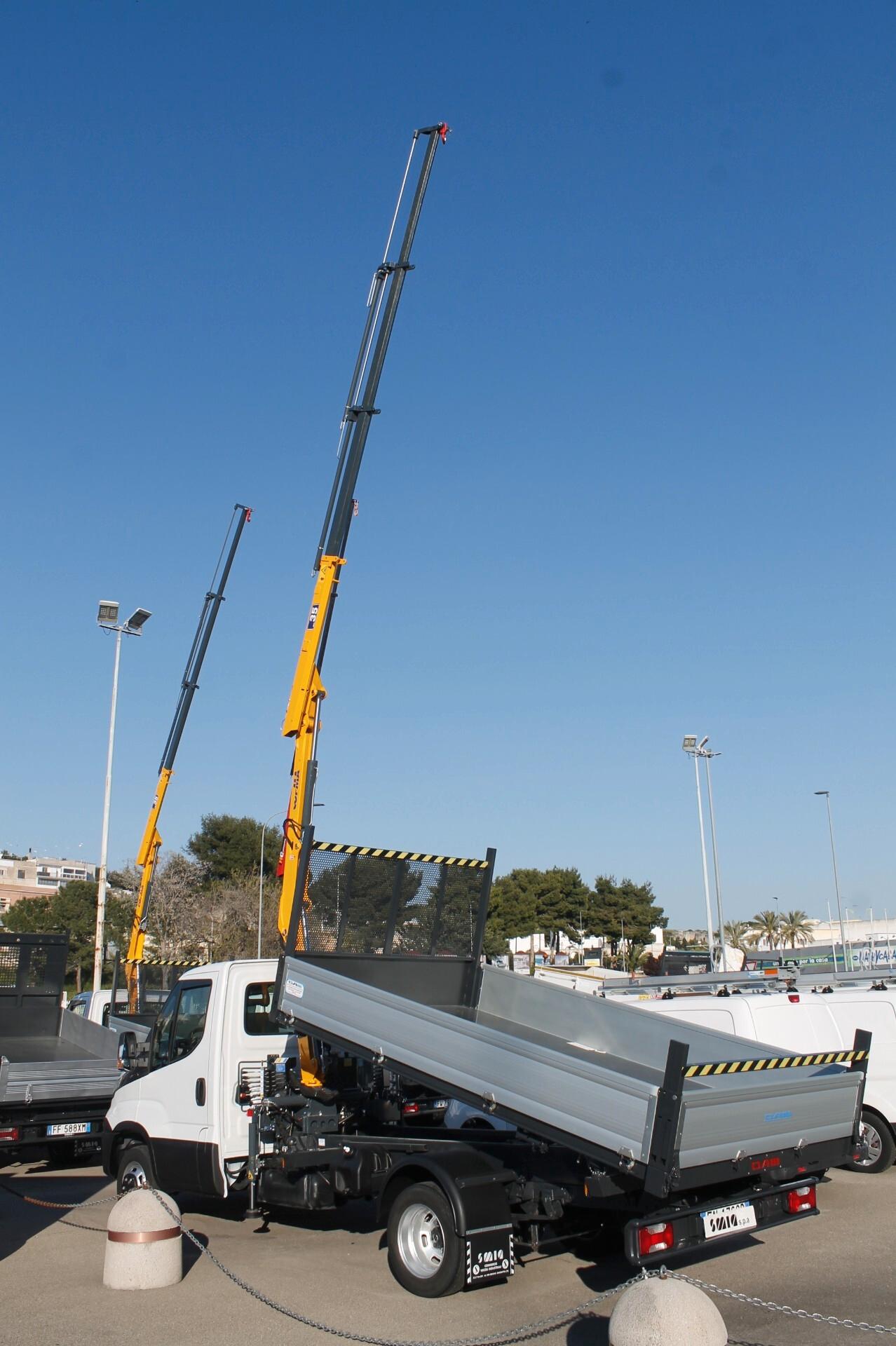 Iveco DAILY 35C14 CON CASSONE RIBALTABILE E GRU' NUOVA DI FABBRICA