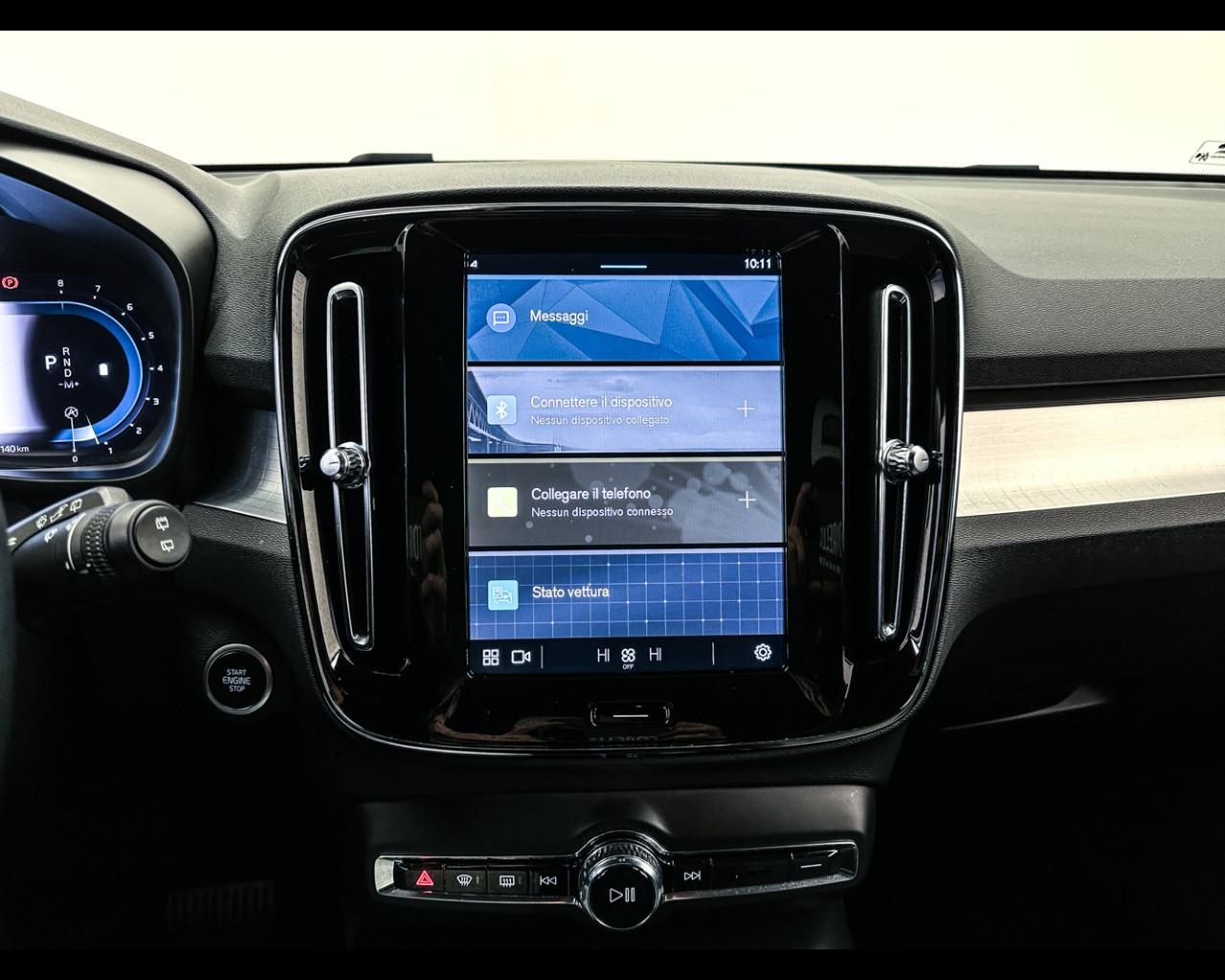 VOLVO XC40 (2017-->) - XC40 B3 automatico Core