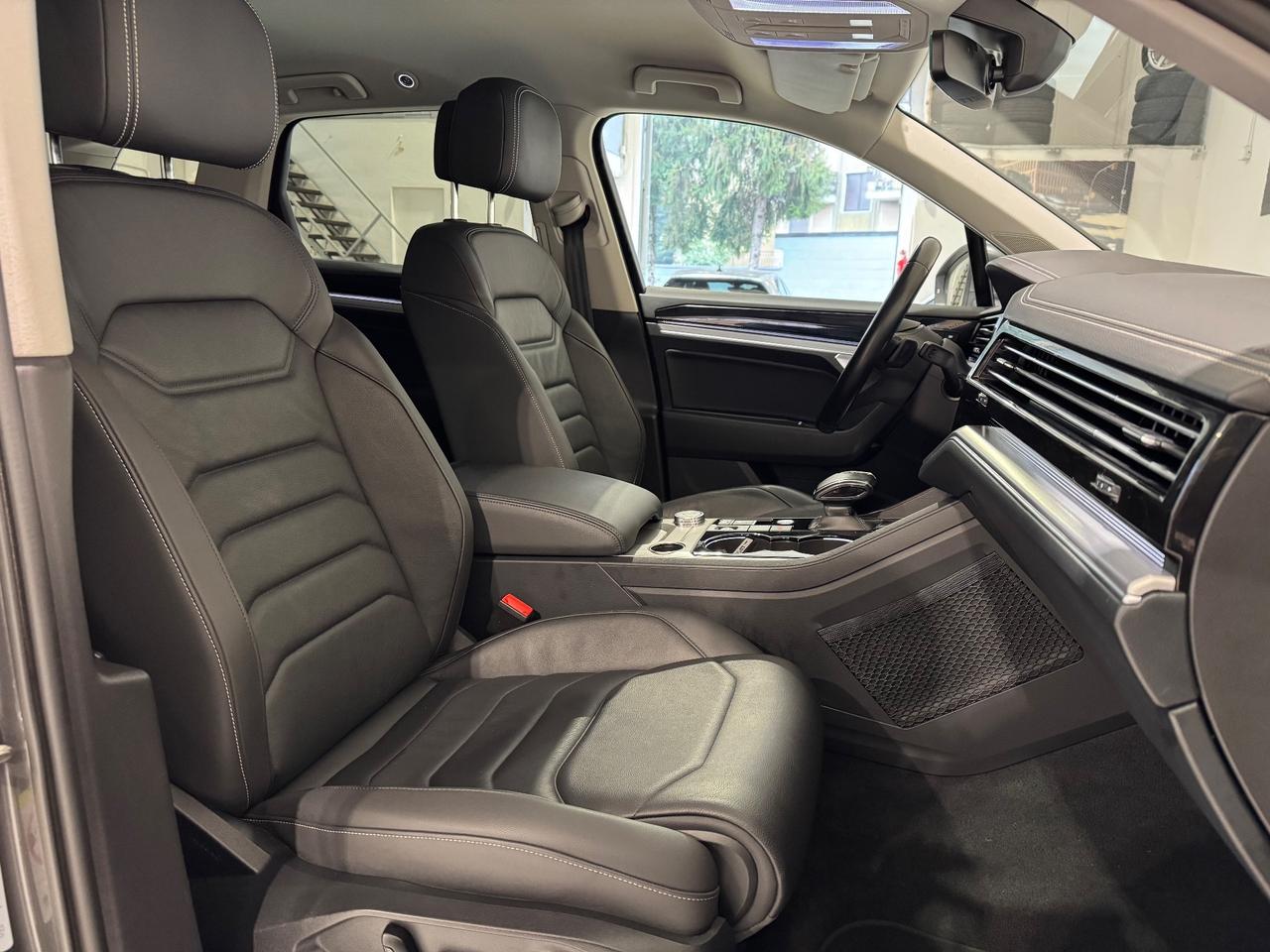 Volkswagen Touareg 3.0 V6 TDI SCR Atmosphere