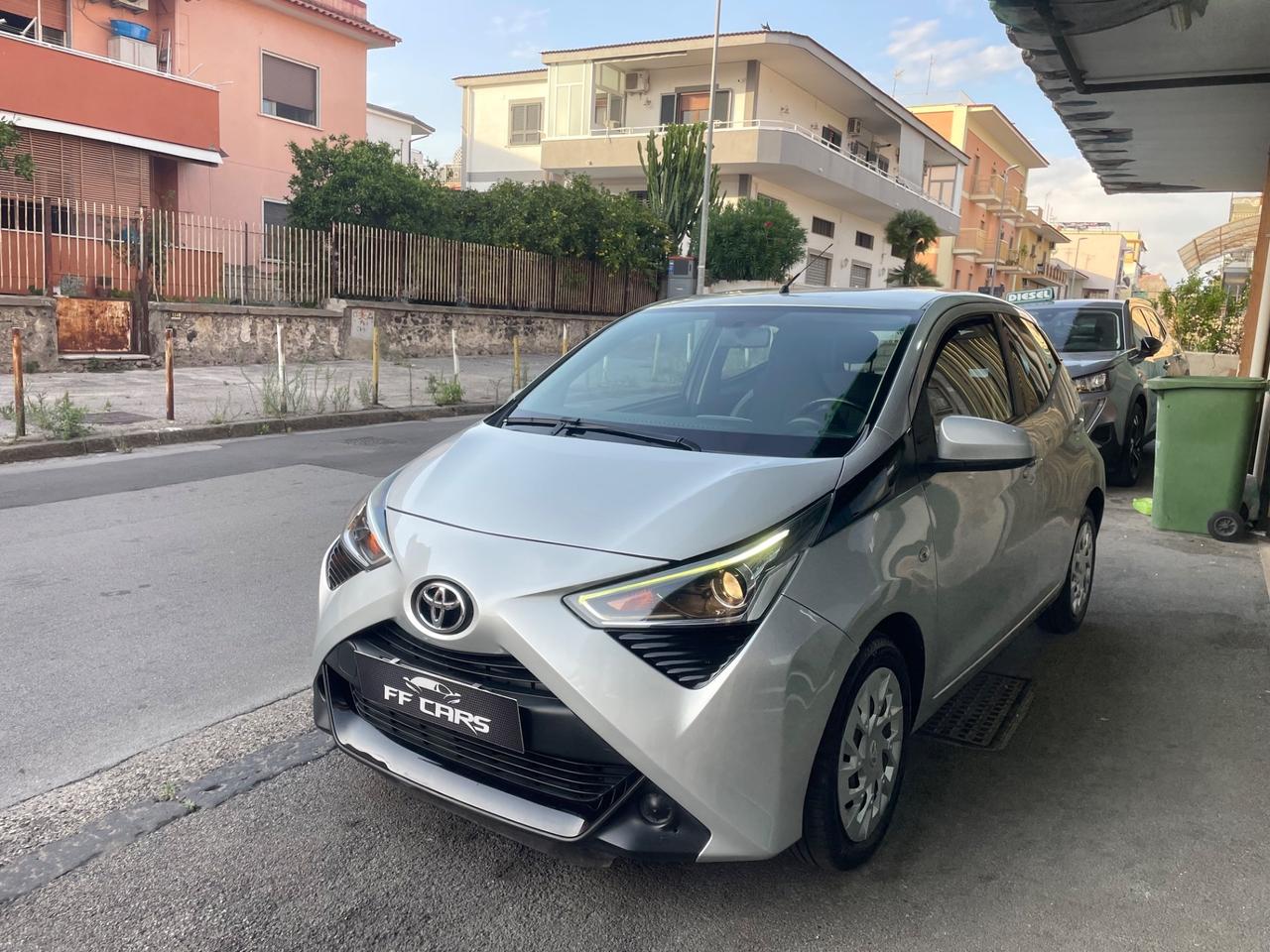 Toyota Aygo Connect 1.0 VVT-i 72 CV 5 porte Cambio Automatico 2020