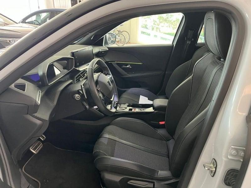 Peugeot 2008 2008 PureTech 130 S&S EAT8 GT