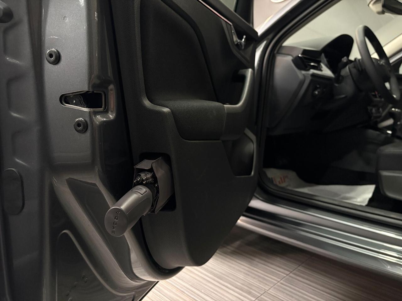 Skoda Kamiq 1.0 TSI 115cv DSG Automatica Black Dots ITALIANA