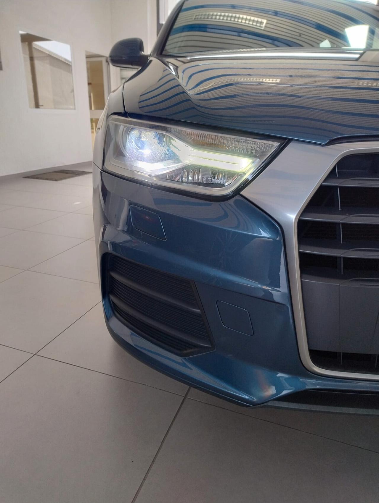 Audi Q3 2.0 TDI 150 CV Business
