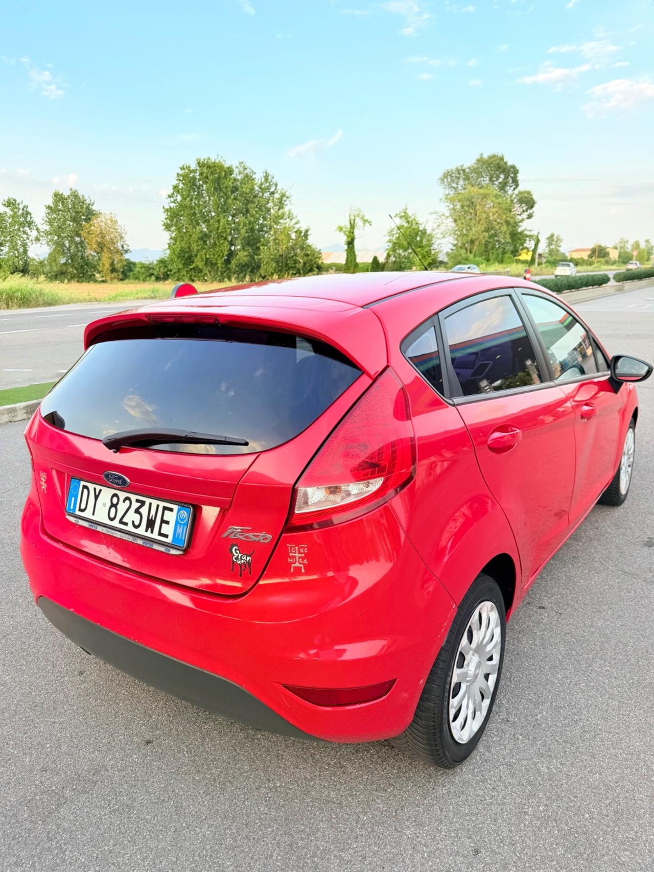 Ford Fiesta 1.4 5 Porte Motore NUOVO