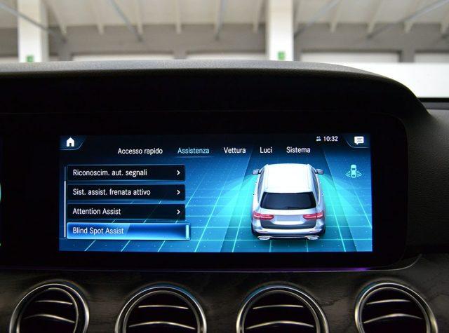 MERCEDES-BENZ E 220 d S.W. 4Matic Auto Premium "Km 67000-Iva Esposta"
