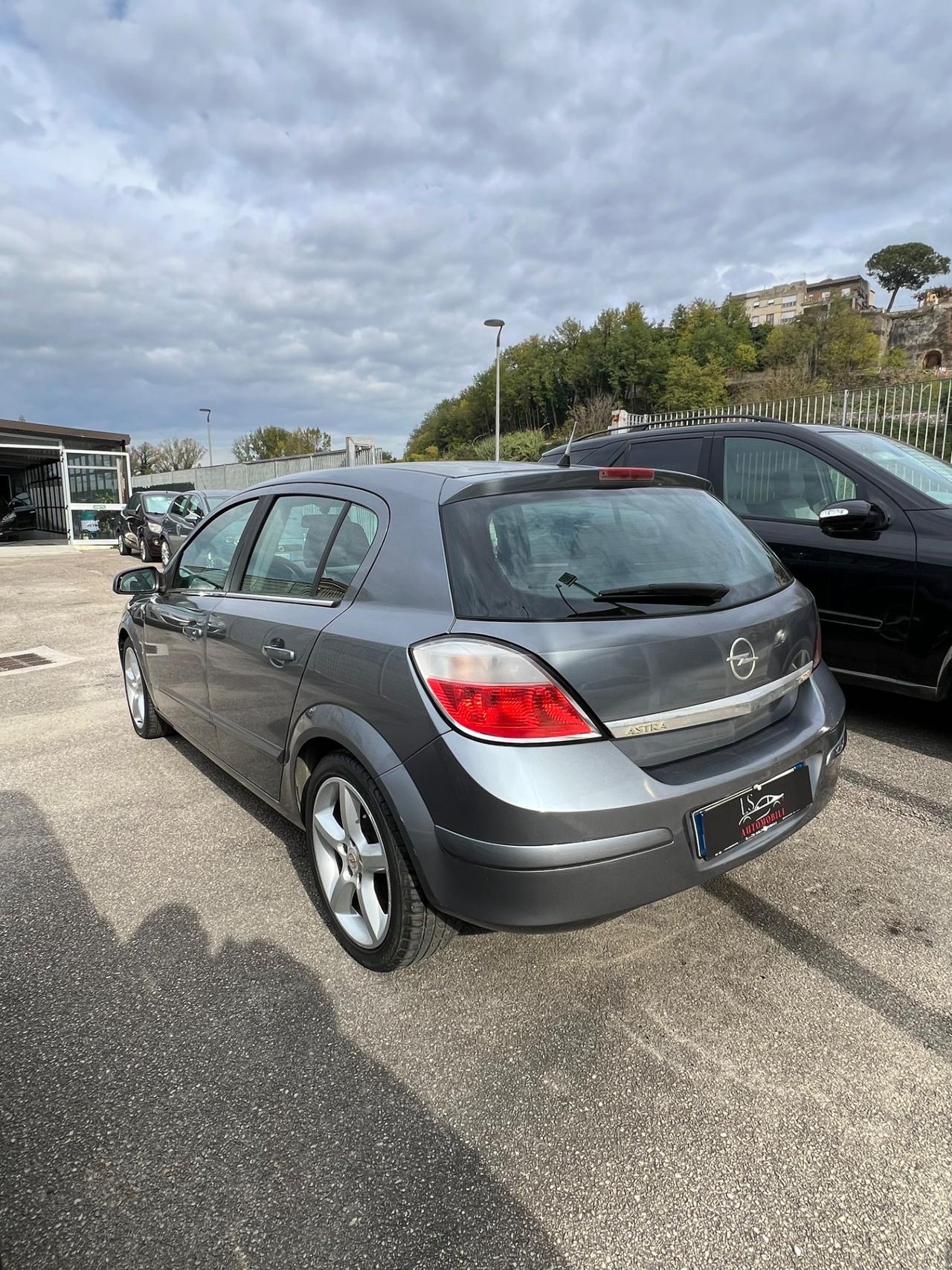 Opel Astra 1.7 CDTI 101CV 5 porte Cosmo