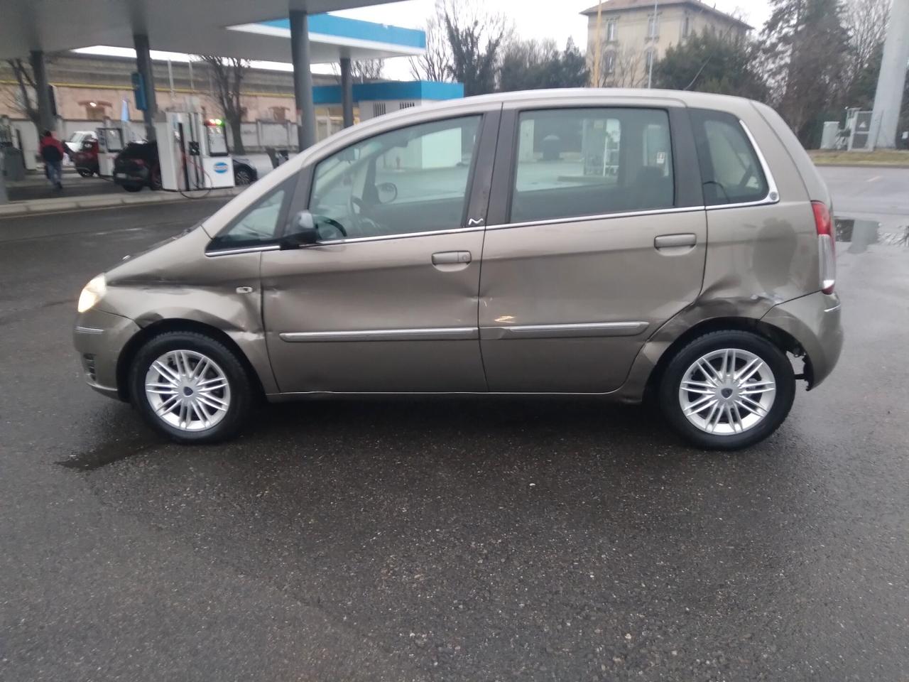 Lancia MUSA 1.4 77cv benzina Oro x neopatentati