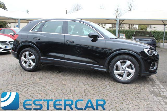 AUDI Q3 35 TDI S tronic Business Advanced