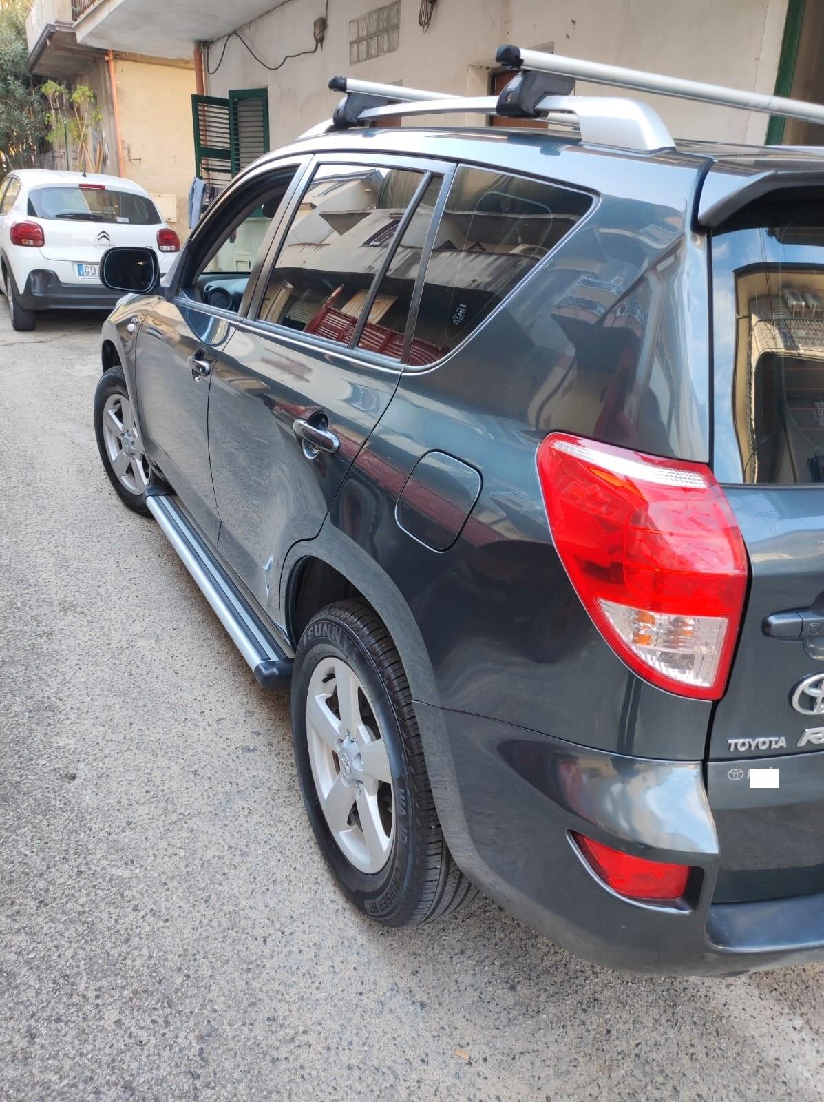Toyota RAV 4 RAV4 2.2 D-4D 136 CV -IN CONTO VENDITA DI UN NOSTRO CLIENTE