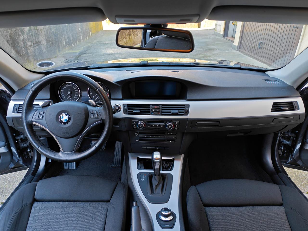 BMW 325 xDrive 3.0 BENZINA 218cv Coupè / Unipro