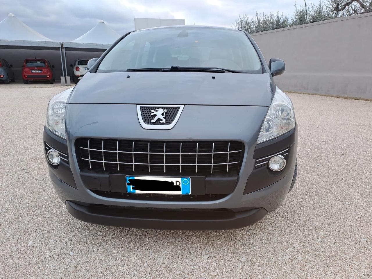 Peugeot 3008 1.6 e-HDi 112CV cambio robotizzato S.&S. Business