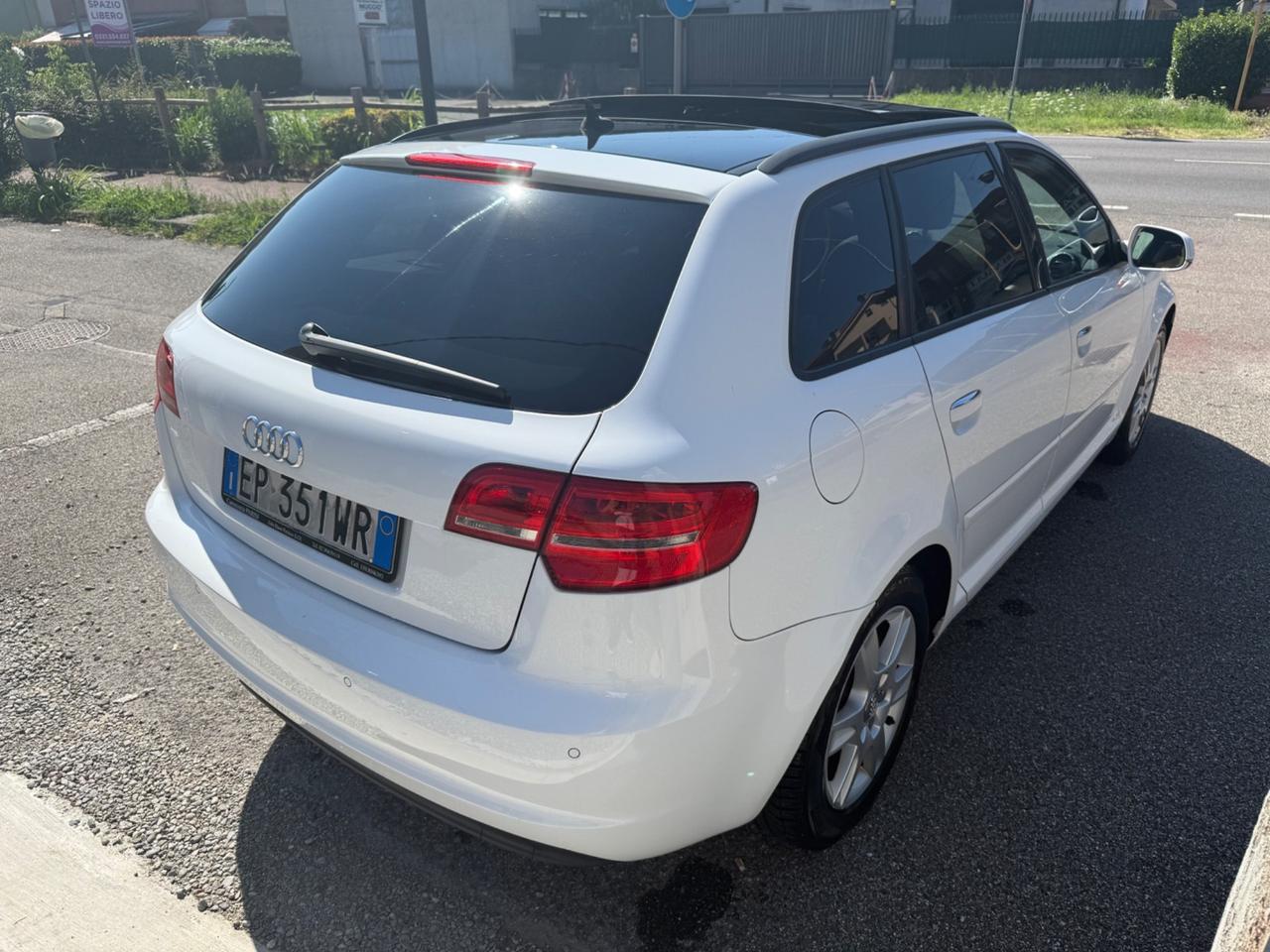 Audi A3 1.6 105 cv