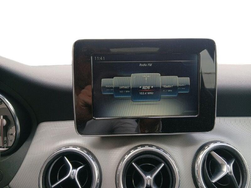 Mercedes-Benz GLA GLA 200 Premium auto