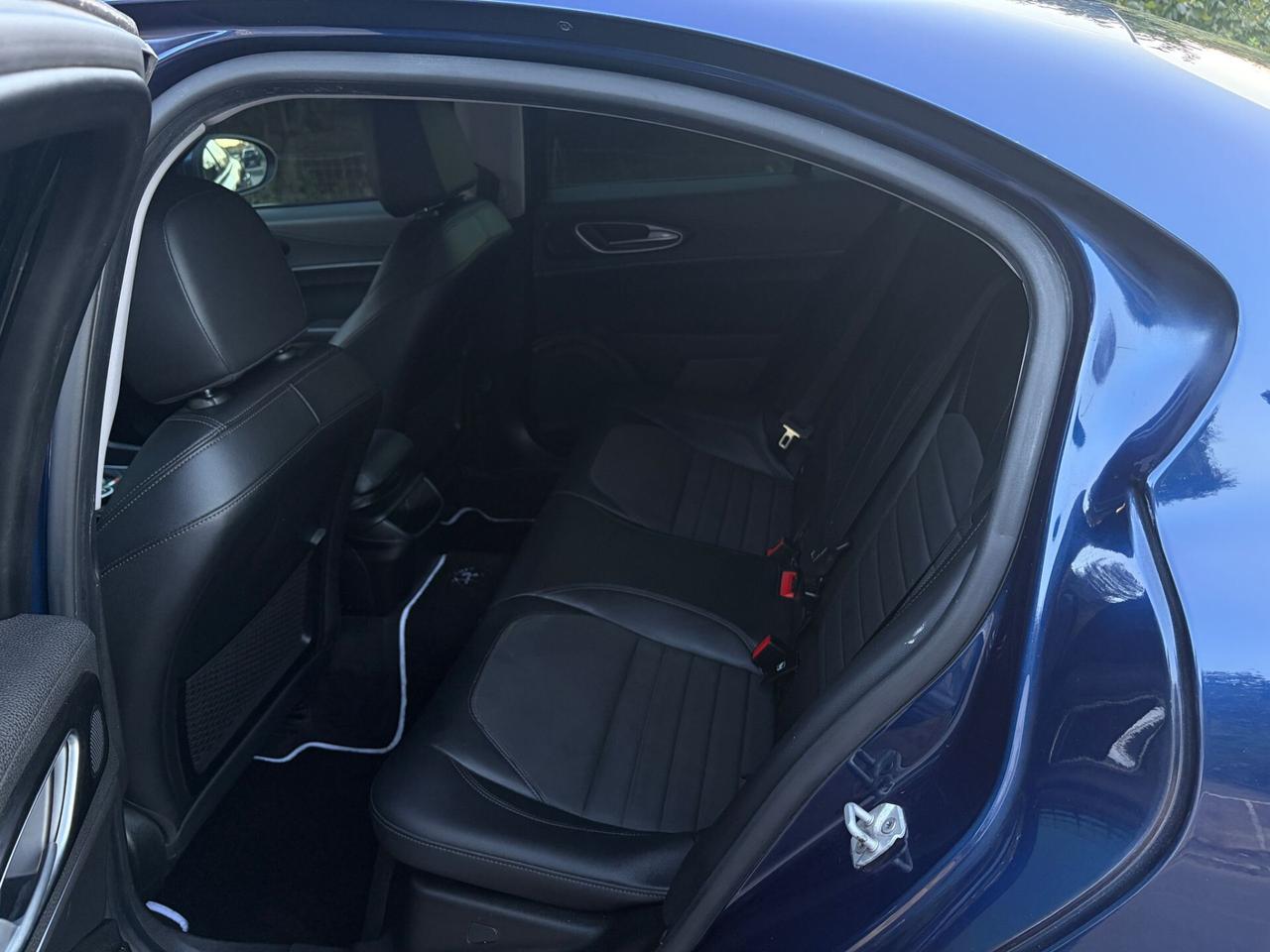 Alfa Romeo Giulia 2.2 Td 150CV AT8 Business Sport