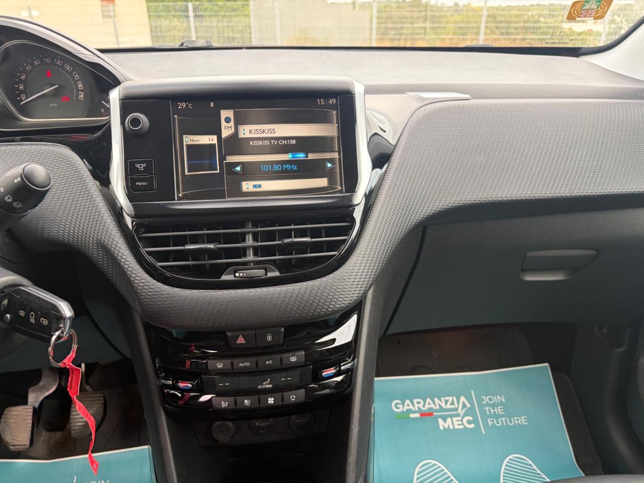 Peugeot 2008 1.6 e-HDi Allure 2014