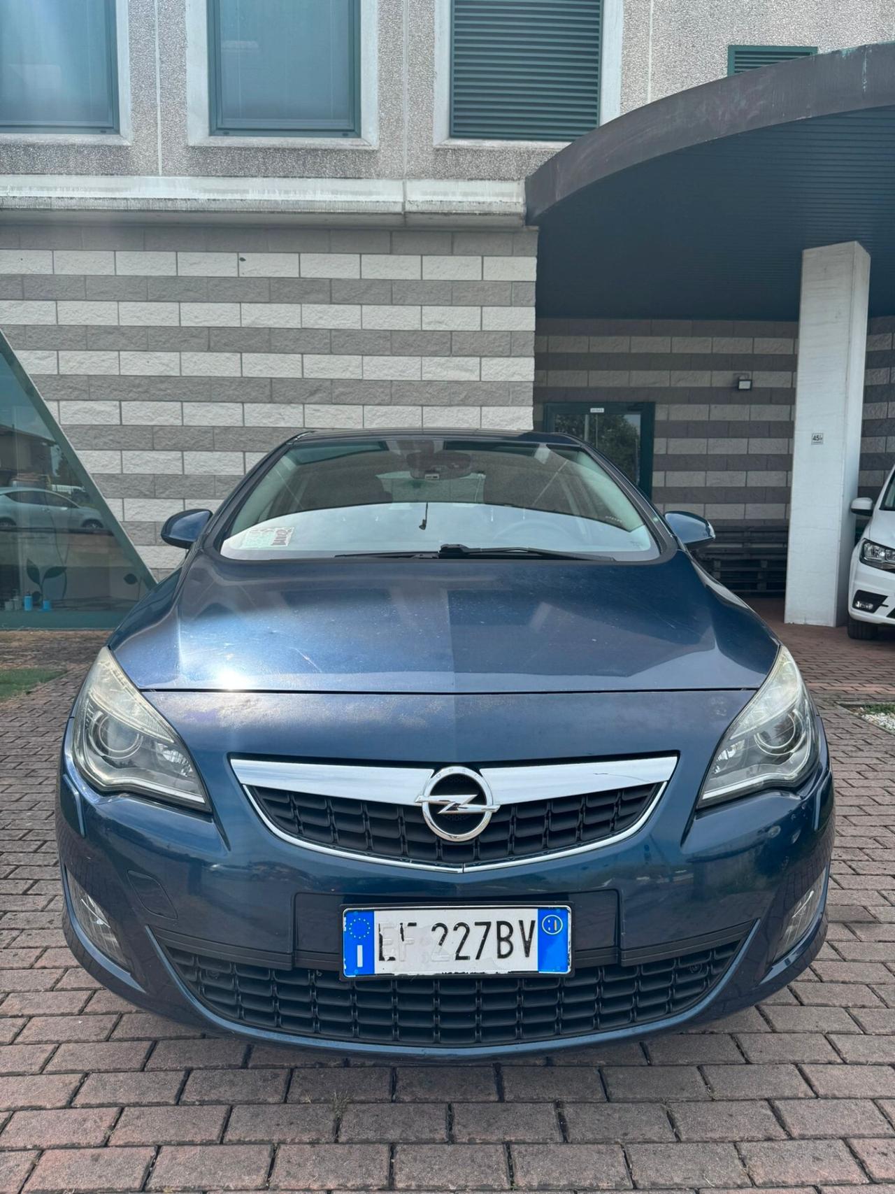 Opel Astra 1.7 CDTI 110CV 5 porte Cosmo