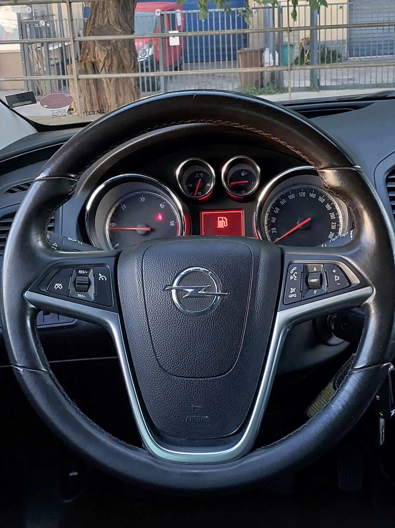 OPEL INSIGNIA 2.0 CDTI TOURER 160 CV 10-2010