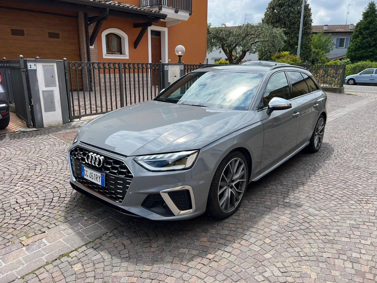 Audi A4 S4 Avant TDI quattro tiptronic sport attitude