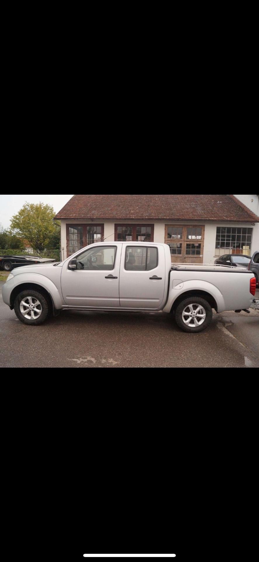 Nissan Navara 2.5 dCi 4 porte Double Cab Sport