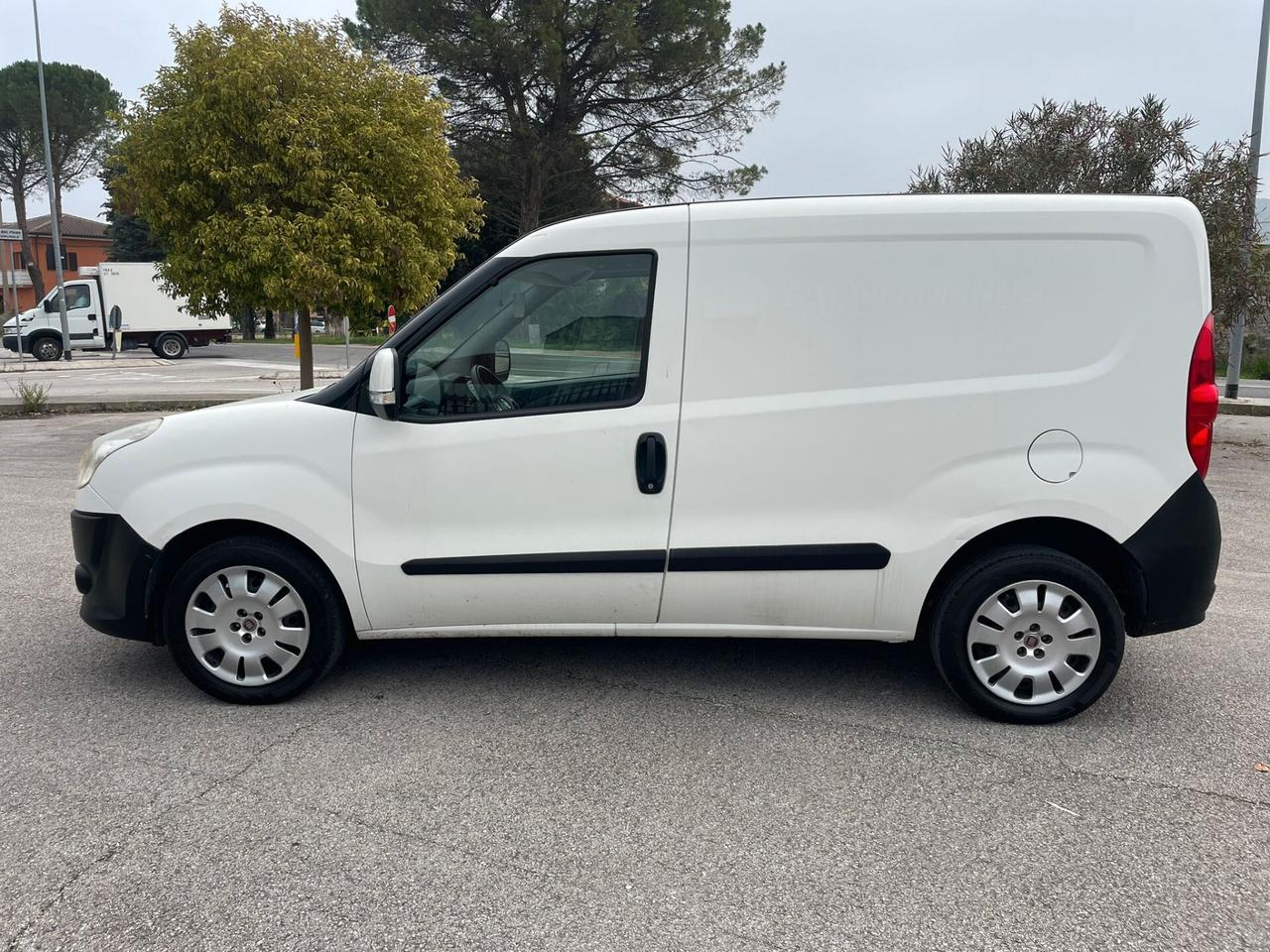 FIAT DOBLO 1.4 METANO 2012