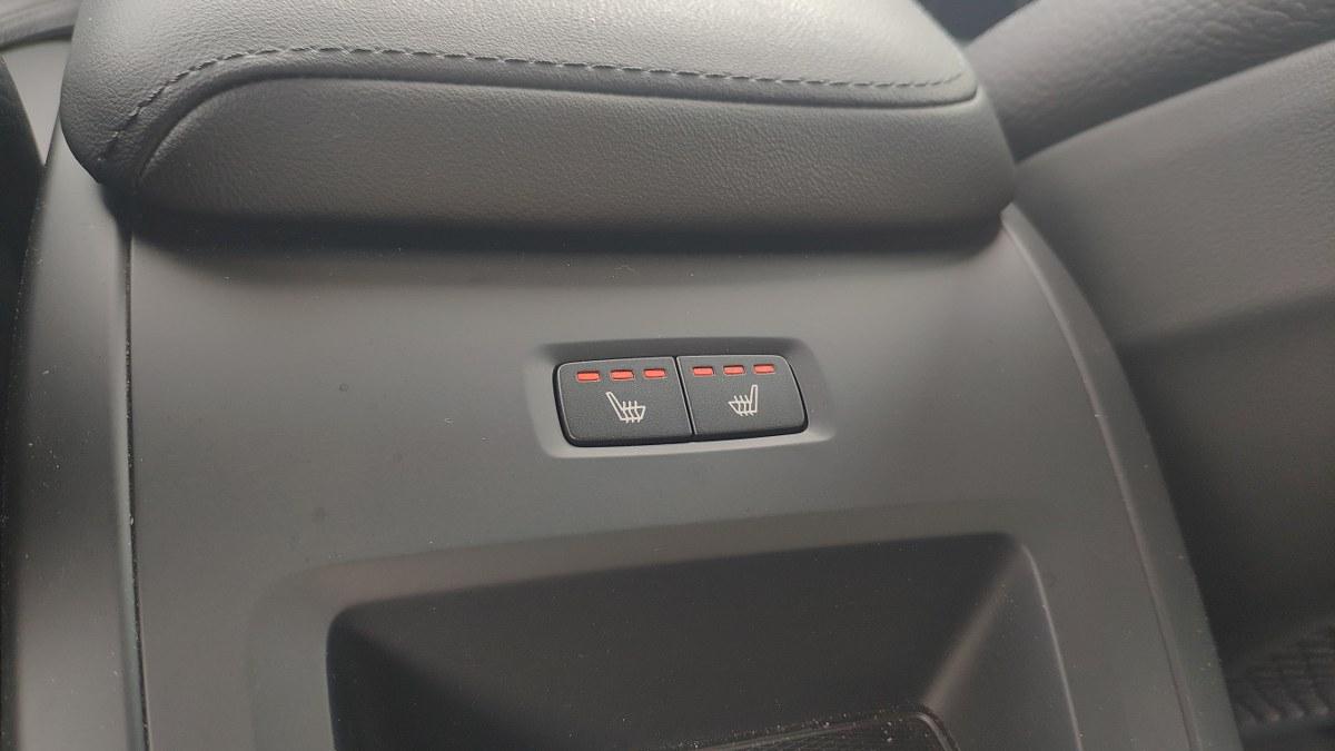 VOLVO Xc60 B4 Mild Hybrid Automatico Plus Dark