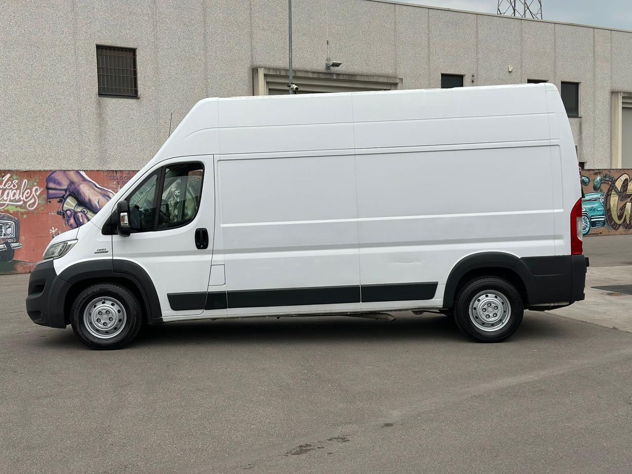 Fiat ducato con pedana caricatrice