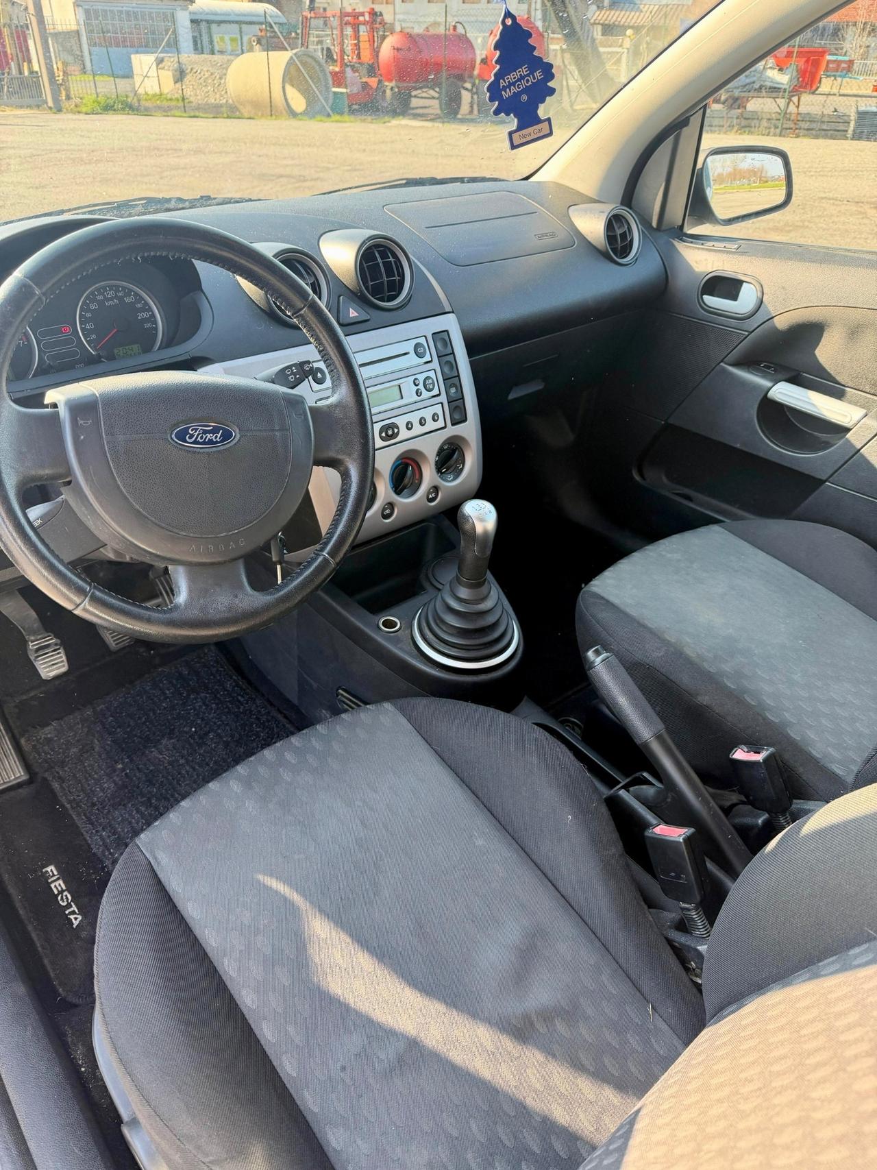 Ford Fiesta 1.2 16V 3p. Ghia