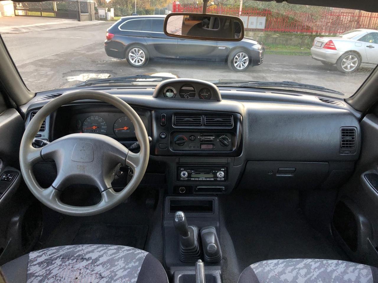 Mitsubishi L200 2.5 TDI 4WD Club Cab Pick-up