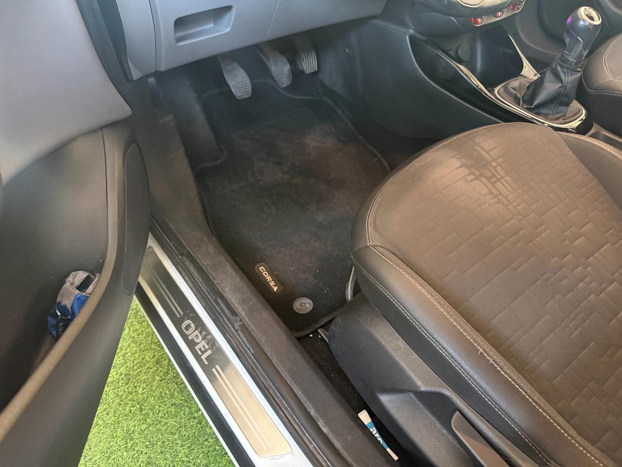 Opel Corsa 1.4 90CV GPL Tech 5 porte Cosmo