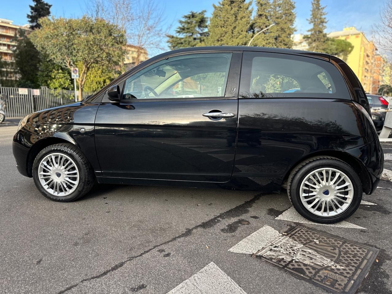 Lancia Ypsilon 1.3 Mjt 75cv Unipro AUTOMATICA