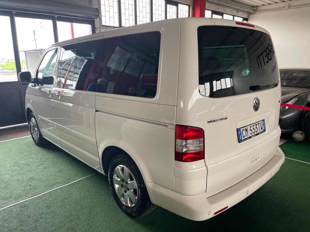 Volkswagen Multivan T5 2.5 TDI 7 Posti PERMUTE RATE