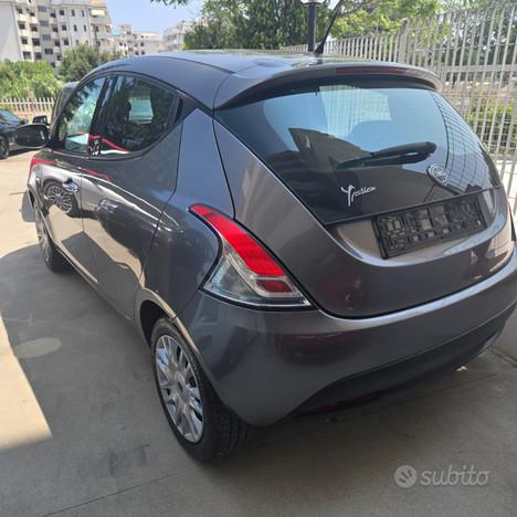 Lancia Ypsilon 1.2 69 CV 5 porte GPL