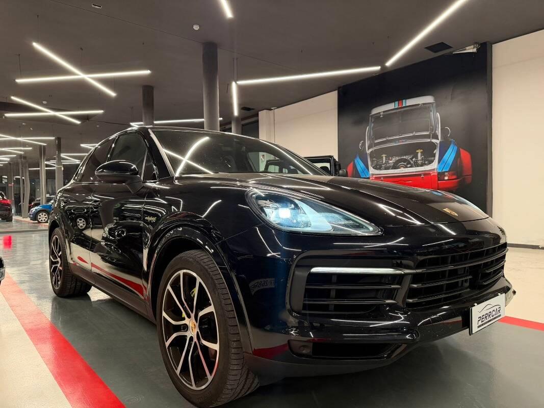 Porsche Cayenne 3.0 e-hybrid tiptronic