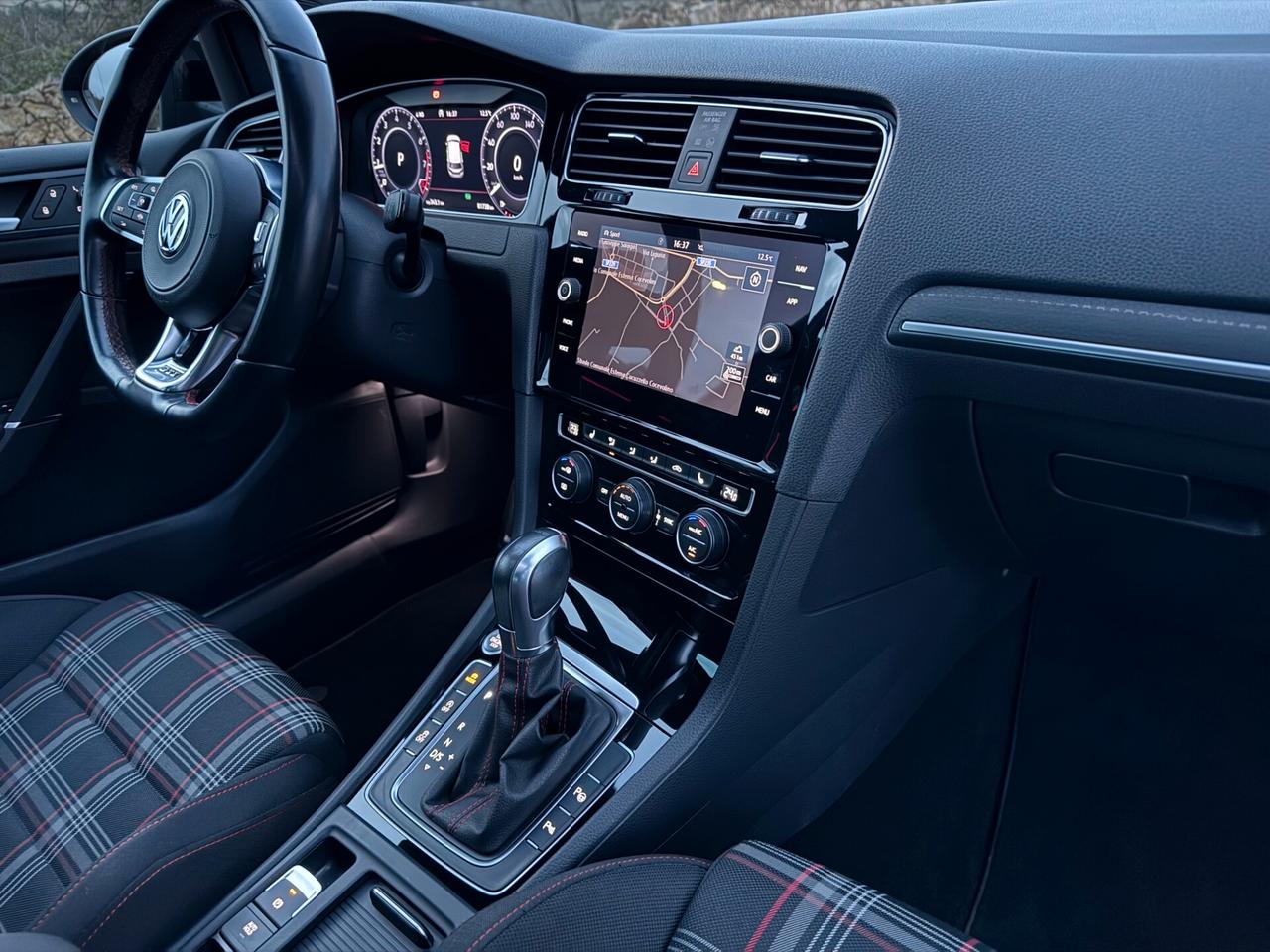 Volkswagen Golf 7.5 GTI Performance 245 CV TETTO*DSG*FULL