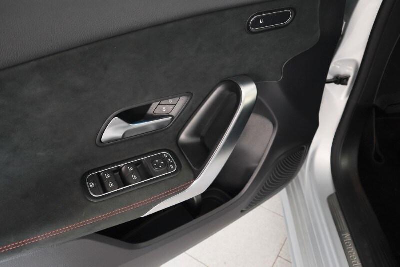 MERCEDES Classe A (W177) A 200 d Automatic ...