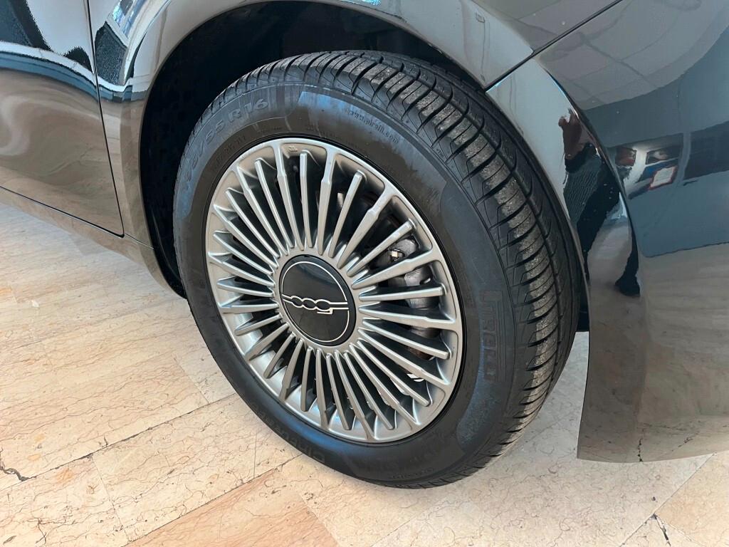 Fiat 500e Icon-e Adatta a Neopatentati