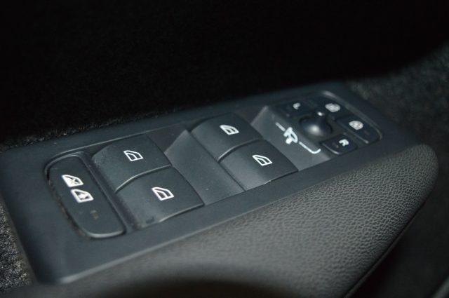 VOLVO XC40 T2 automatico Essential